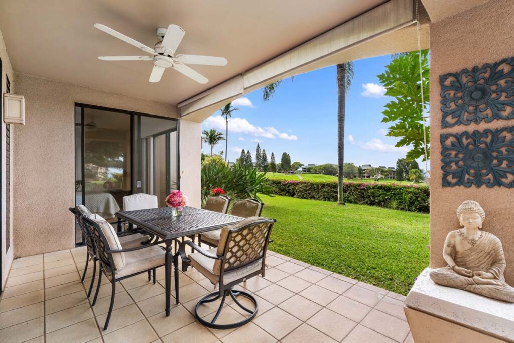 Lanai seating area at Fairways Waikoloa condo