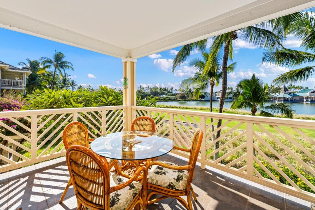 covered lanai in waikoloa beach resort condo on kohala coast big island